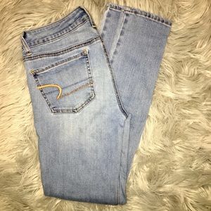 Light wash skinny jeans